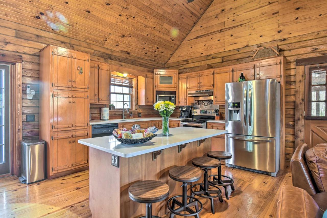 Luxury Pearcy Cabin With 5 Private Acres And Hot Tub! 외부 사진